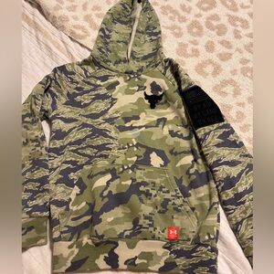 Under Armour Camouflage Youth Medium boys hoodie sweatshirt freedom